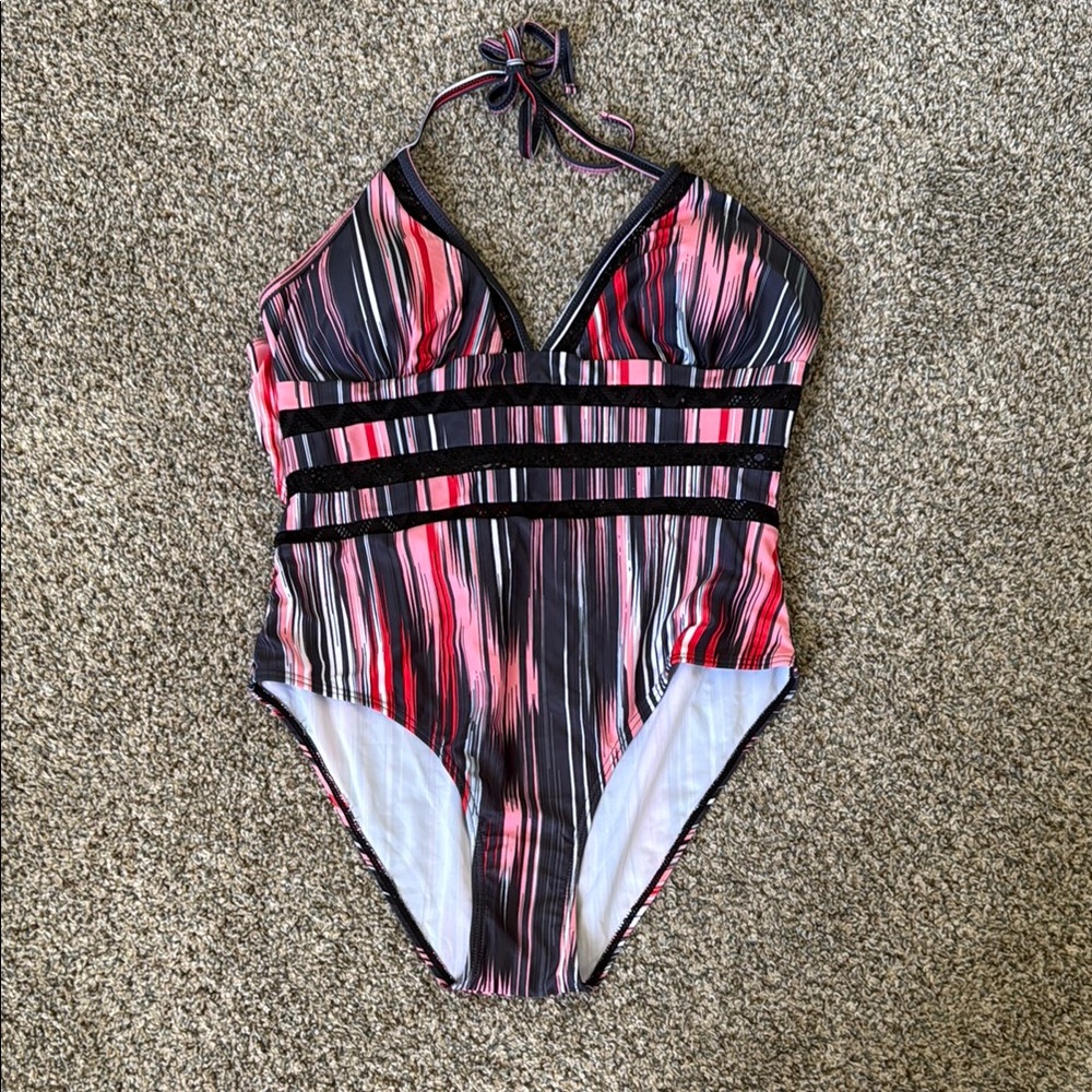 Women’s one piece halter top swimsuit size large